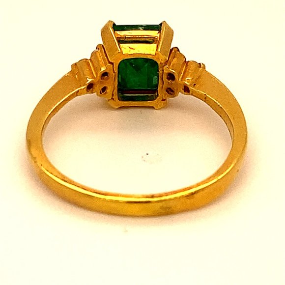 Emerald 1.30ct Diamonds 22K Gold Multistone Ring - Picture 8 of 8
